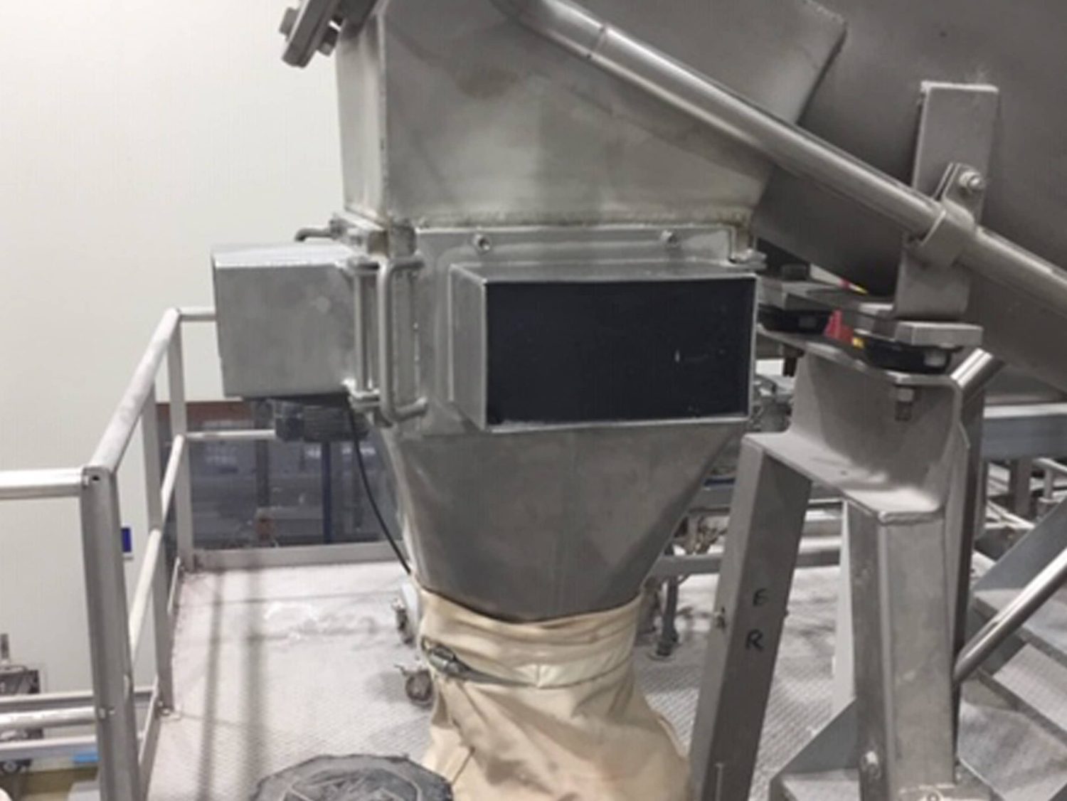 Hump & Deep Field Housed Chute Magnets 5 Chute magnet 1 scaled
